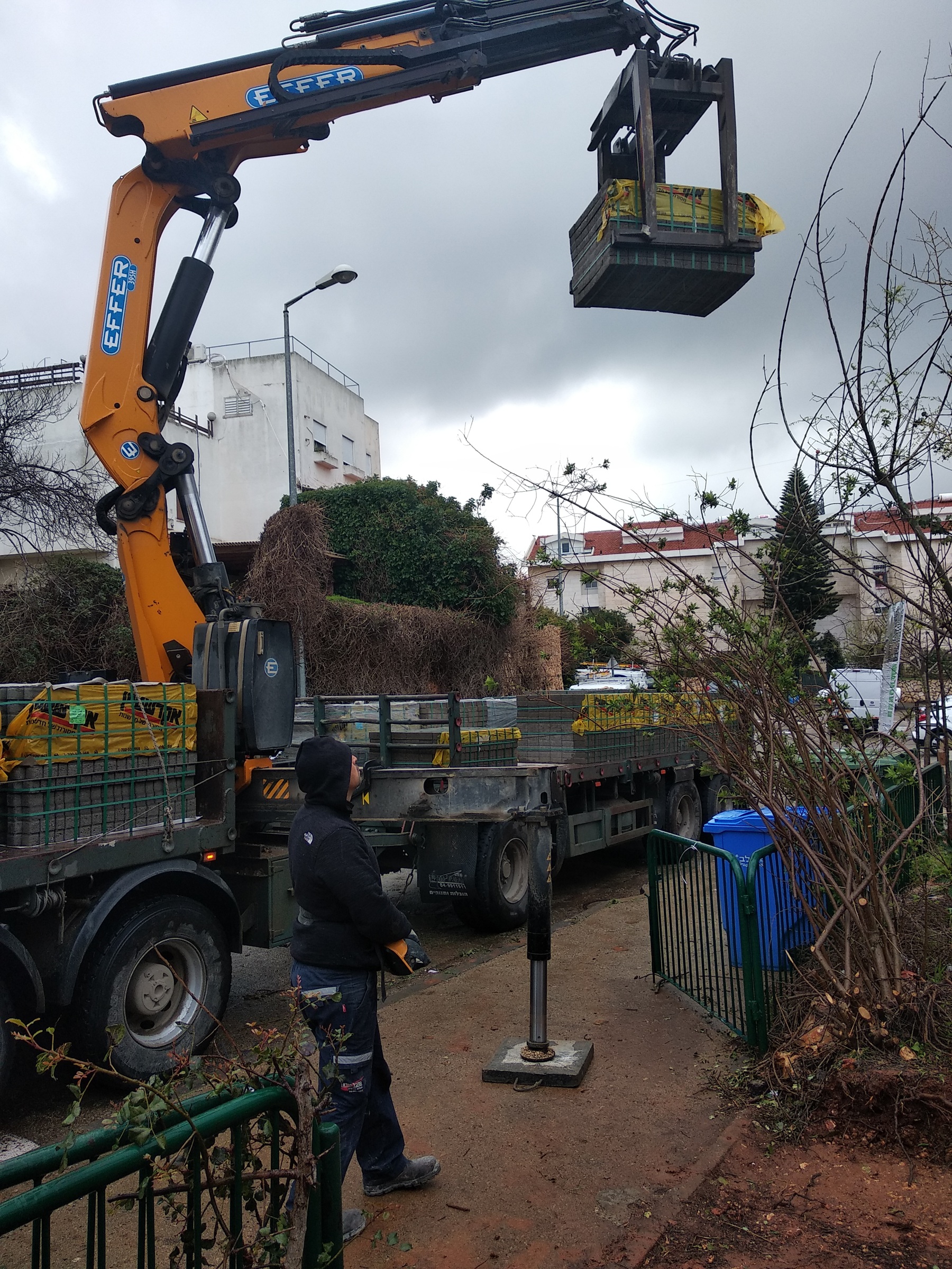 Delivery of paving Delivery of paving