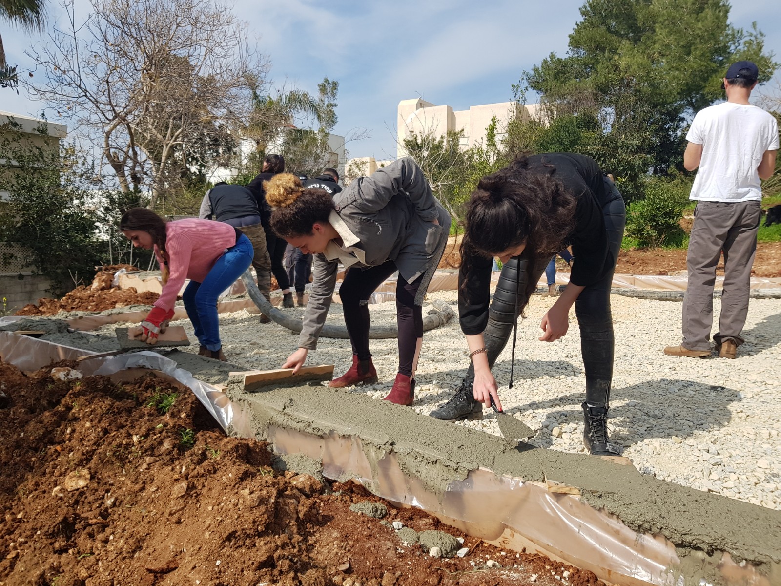 Ramat-Begin-Haifa-Leveling the foundation beam Ramat-Begin-Haifa-Leveling the foundation beam
